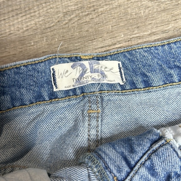 We the Free Free People Hallie Distressed Denim Skirt in Blue Women’s Sz 25 - Picture 5 of 10